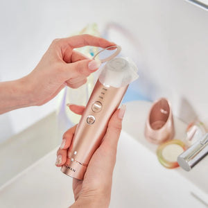 YA-MAN M18 水光鑽美顏儀｜1-2MHz 變頻RF× 雙模式3 分鐘速補水+ 13