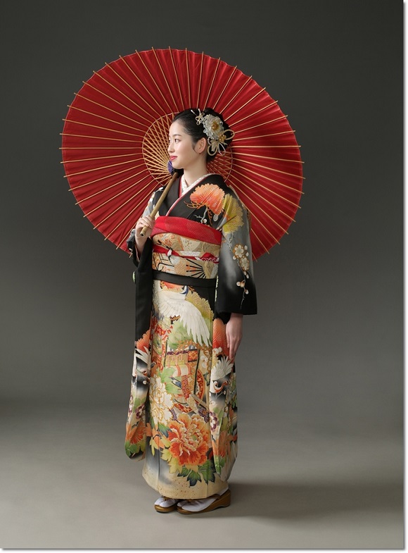 アンティーク黒引き振袖 豪快な松竹梅 ＆アンティーク赤振袖長襦袢