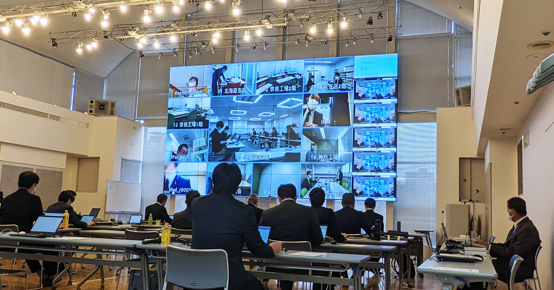 マルチディスプレイサイネージ | ヤマトサイネージ