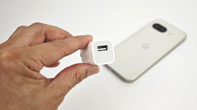 Google Pixel9aポーセリン 本体 ※充電コード付き Google Pixel 9a 本体