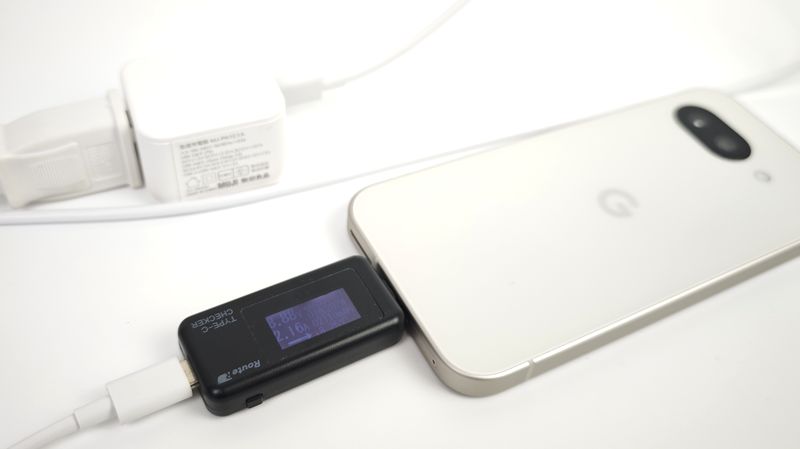 Google Pixel 9a」実機を手持ちの急速充電器で充電してワット数