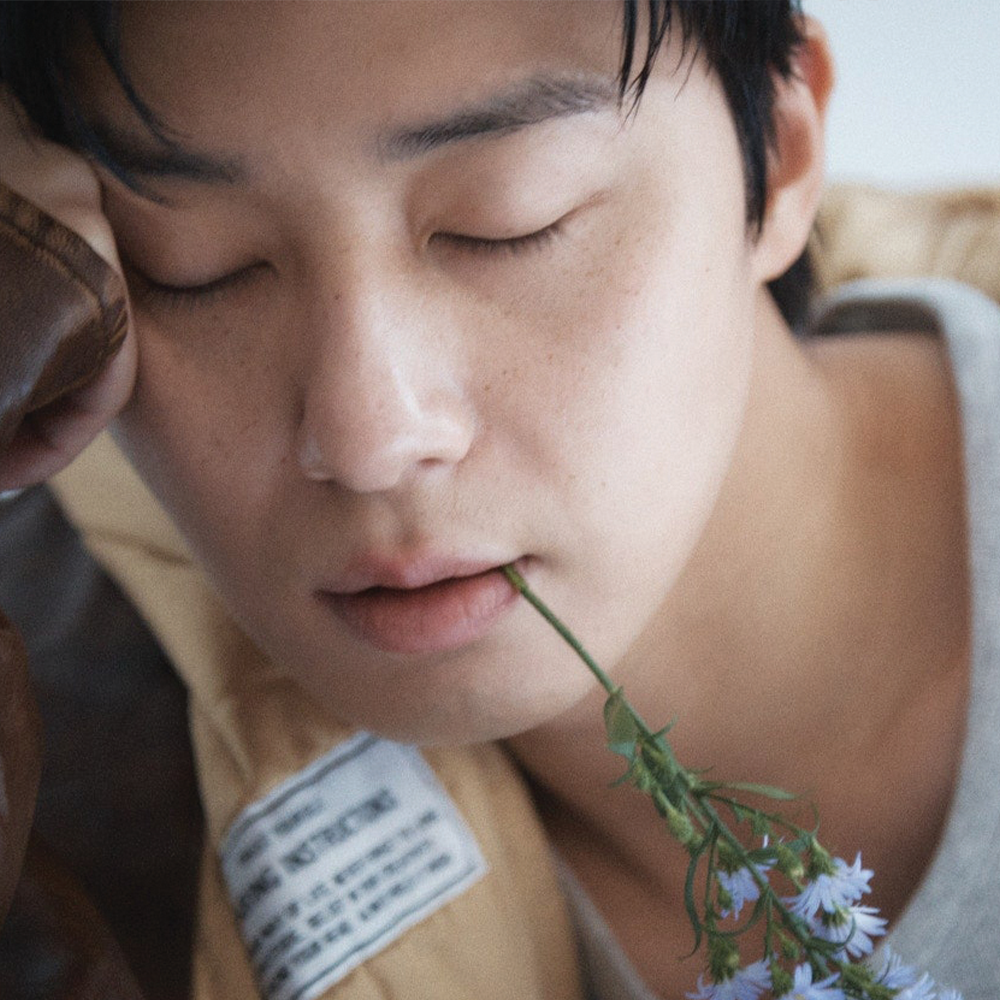 パク・ソジュン Premium Photo Book 'Unveiled' – YEN TOWN MARKET