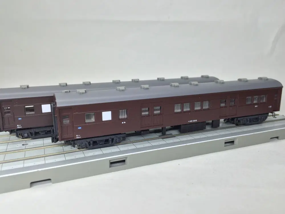 寝台急行「つるぎ」基本・増結セット 入線です。KATO 10-1387/10-1388