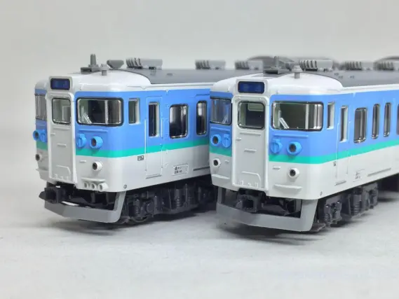 KATO最新鋭機 115系1000番台長野色入線です。KATO 10-1428 / 10-1429