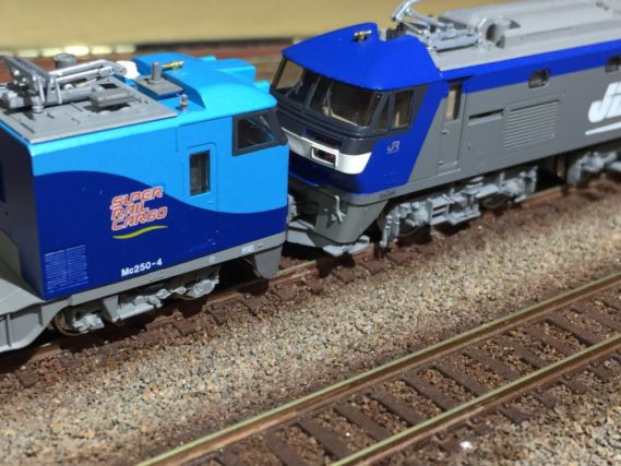 KATO M250系スーパーレールカーゴ（新デザインコンテナを弄る