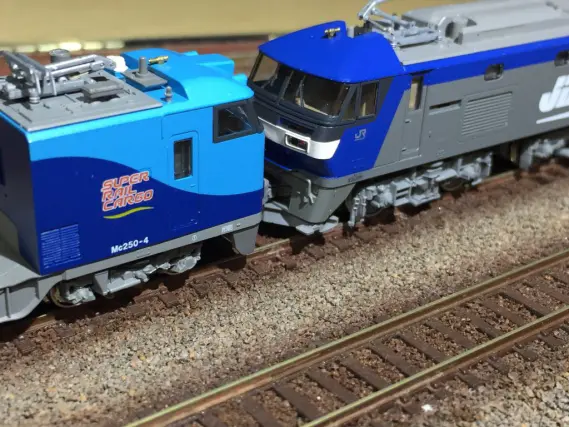 KATO M250系スーパーレールカーゴ（新デザインコンテナを弄る