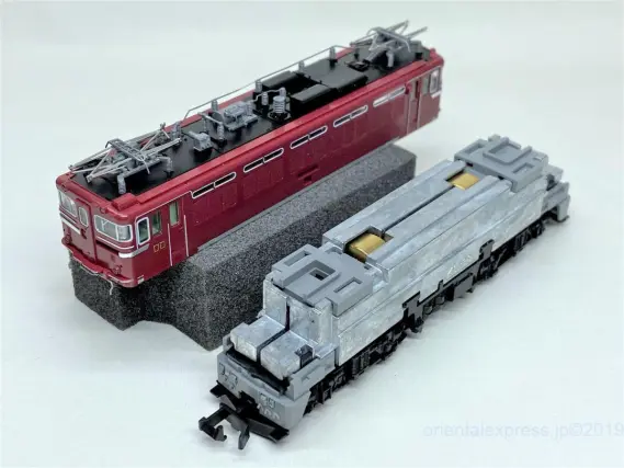 EF64 77号機・お召塗装、ED75 121号機・お召塗装が入線しました。TOMIX