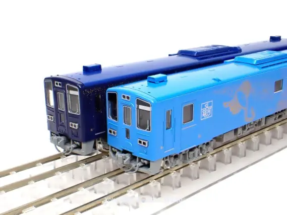 キハ141系旅客車（SL銀河用客車）が入線しました。 TOMIX 98522