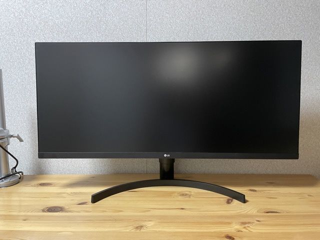 曲面にすれば良かった。。34インチウルトラワイドモニター『LG 34WN750