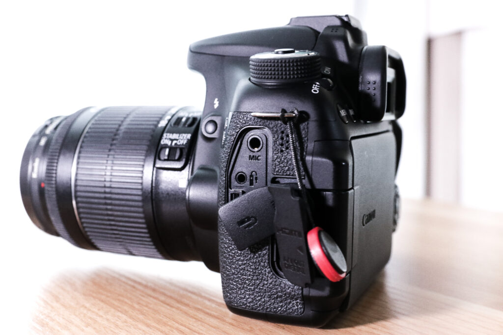 初心者向け撮影機材説明】私の撮影用カメラ「Canon EOS 70D」とカメラ