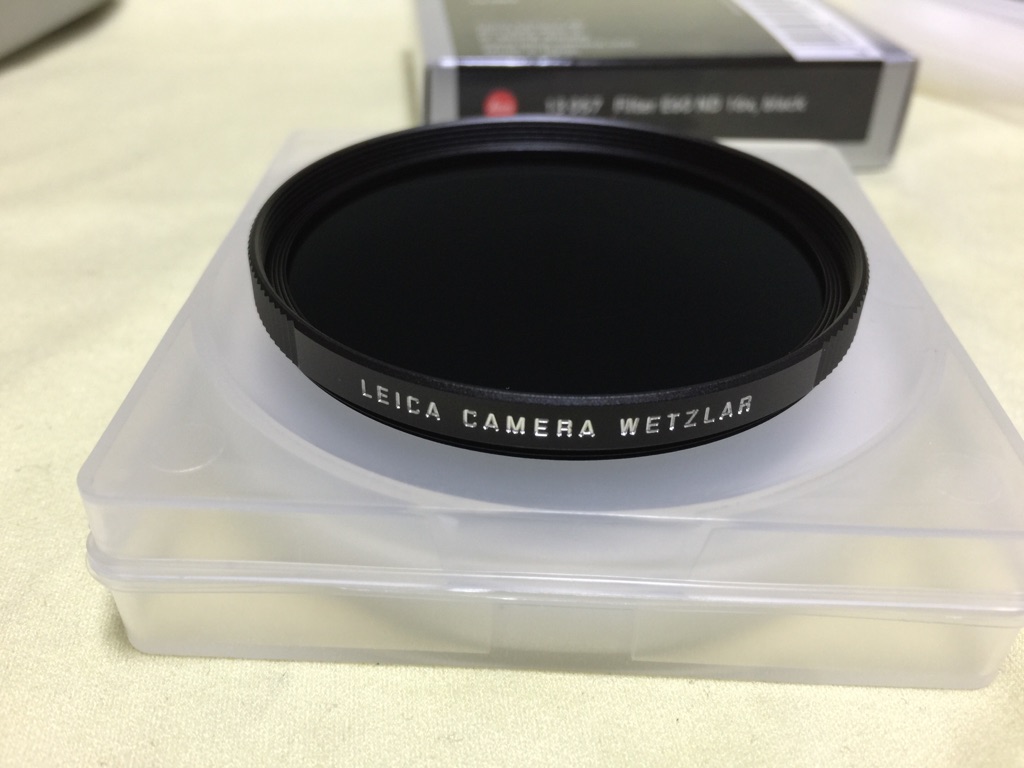 Leica E60 UVa II Filter (silver) & E60 ND16 Filter (black) - 晴れ