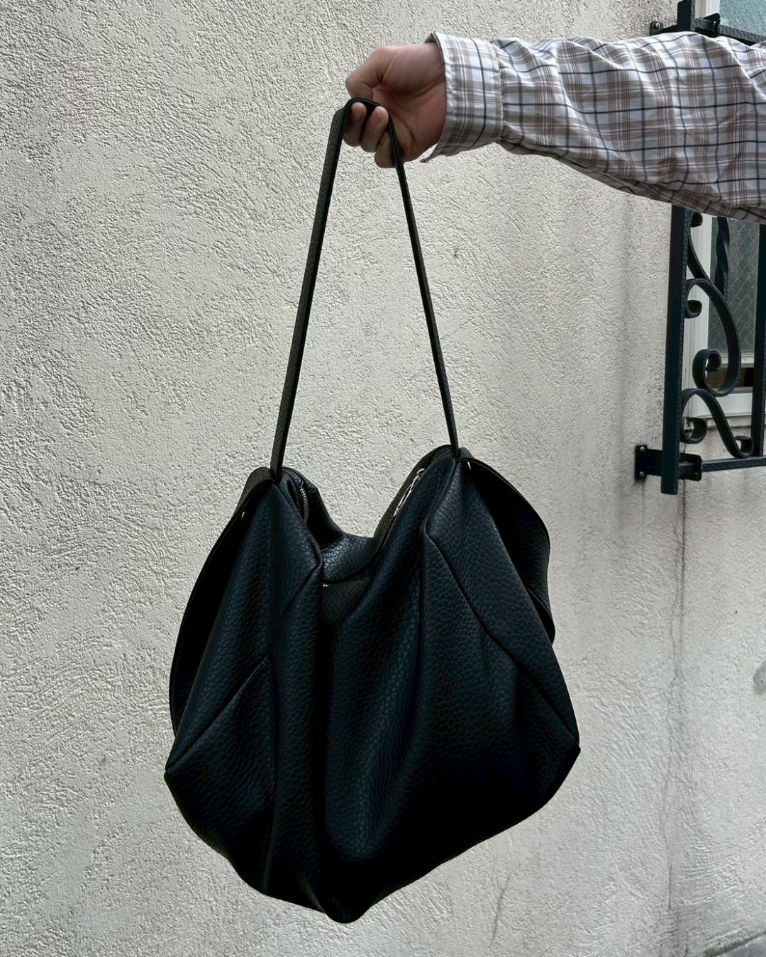 ビッグレザーショルダーバッグ AS0079 – YOLO（ヨロ）｜ファッション通販