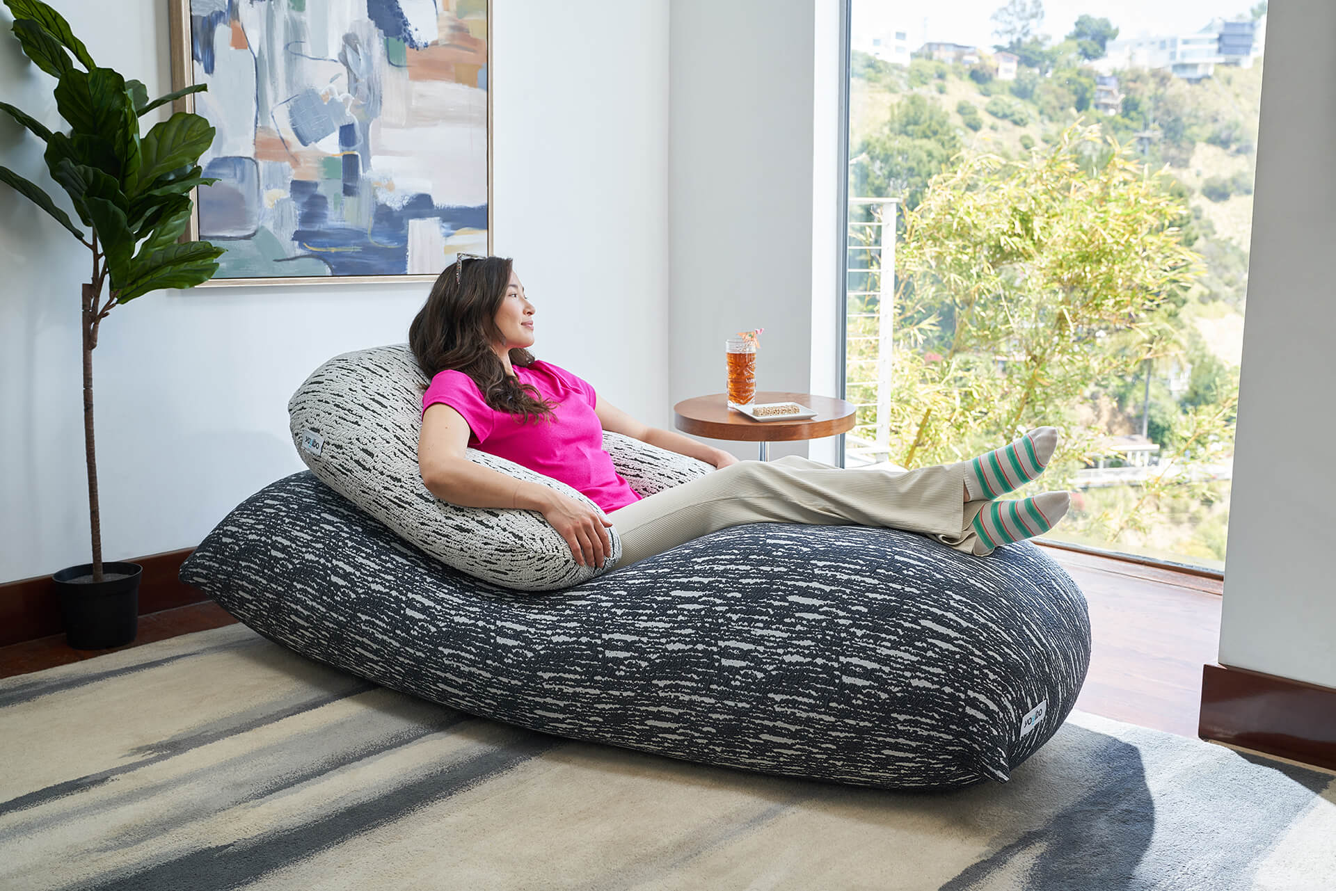 公式】優雅で美しい、上品なファブリック。Luxe | Yogibo公式