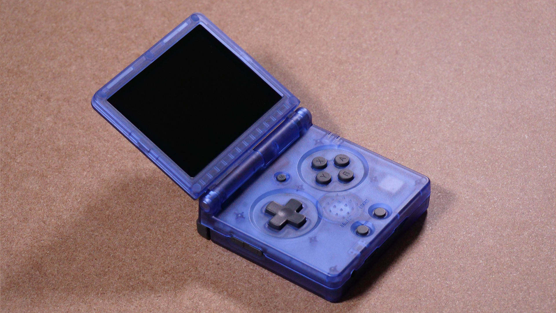 レビュー】まるでアレな折り畳みハード『ANBERNIC RG35XXSP』 | yoshives