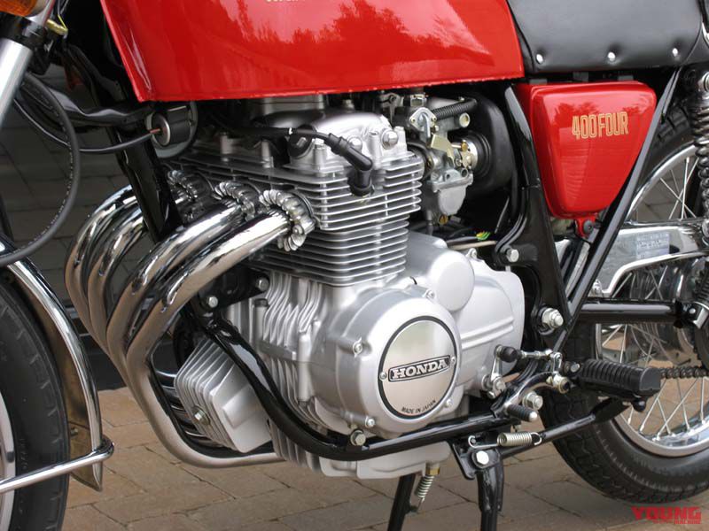 集合マフラーのヨンフォア、DREAM CB400FOUR(ドリームCB400フォア)が