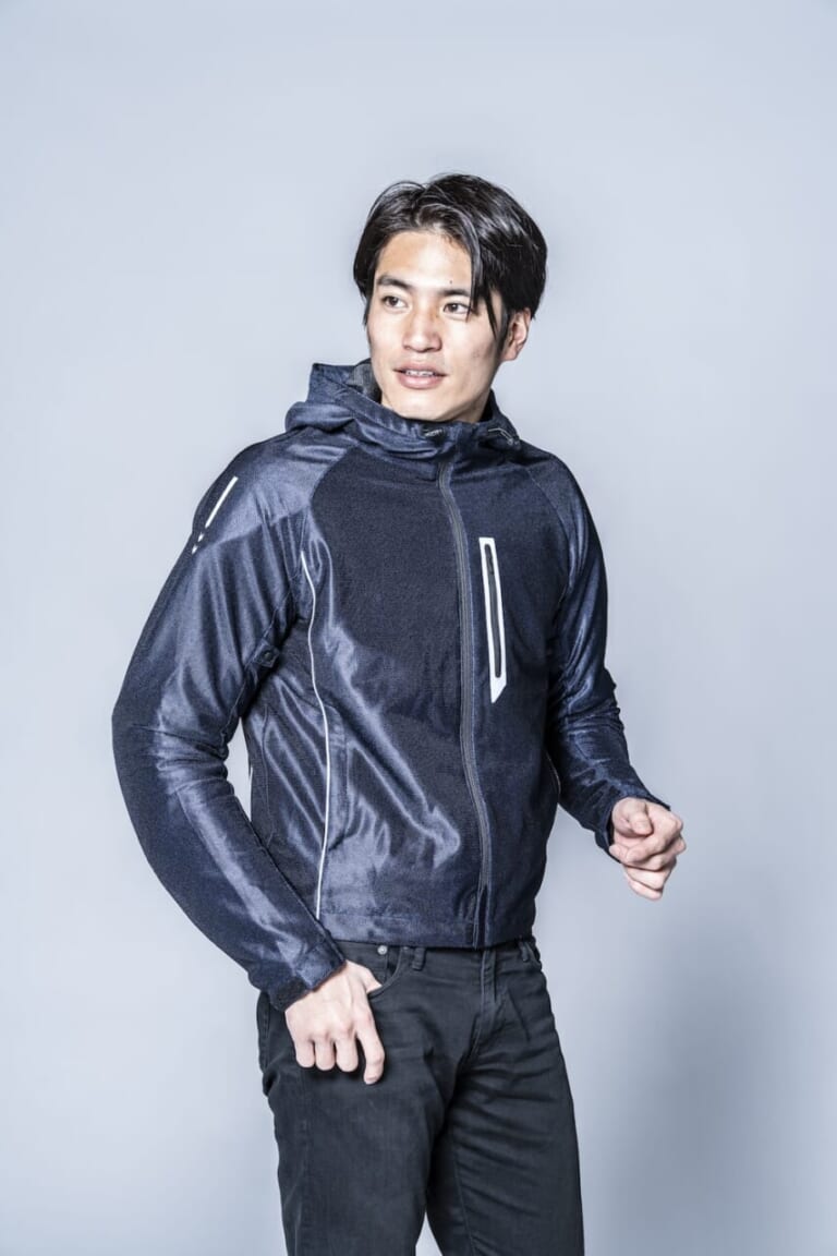 リサイクル100%の吸汗速乾素材を使用した、安全性/快適性の高い