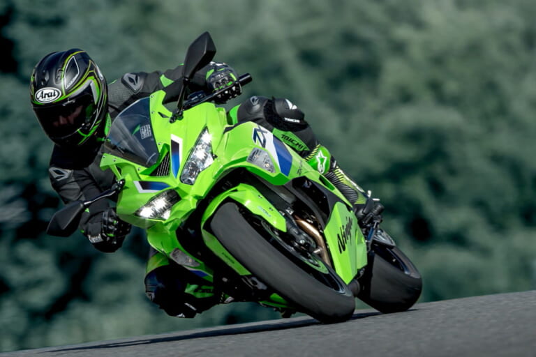 2026年は白×金が目玉?! カワサキ4気筒スーパースポーツ「ニンジャZX-6R