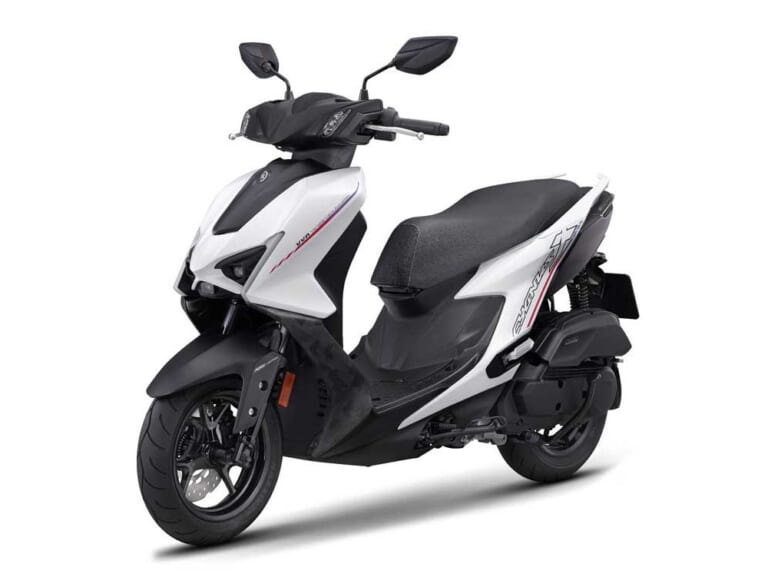 ヤマハ「シグナスX」復活!! 新登場155cc版「シグナスXR」、125cc版