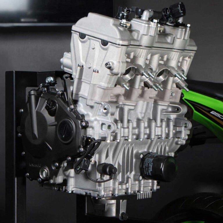 ニンジャZX-25R実測対決・ライバル3番勝負#1【最新鋭4気筒250ccの実力