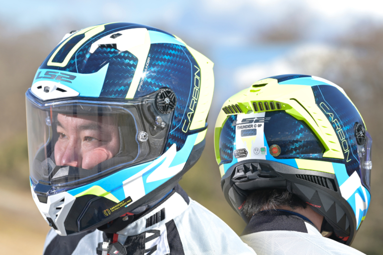 サーキットで鍛え抜かれたリアルカーボンヘルメットTHUNDER C GP