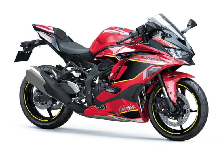 カワサキ「ニンジャZX-25R」の2024年モデルが登場！ 赤と青のSE、黒の