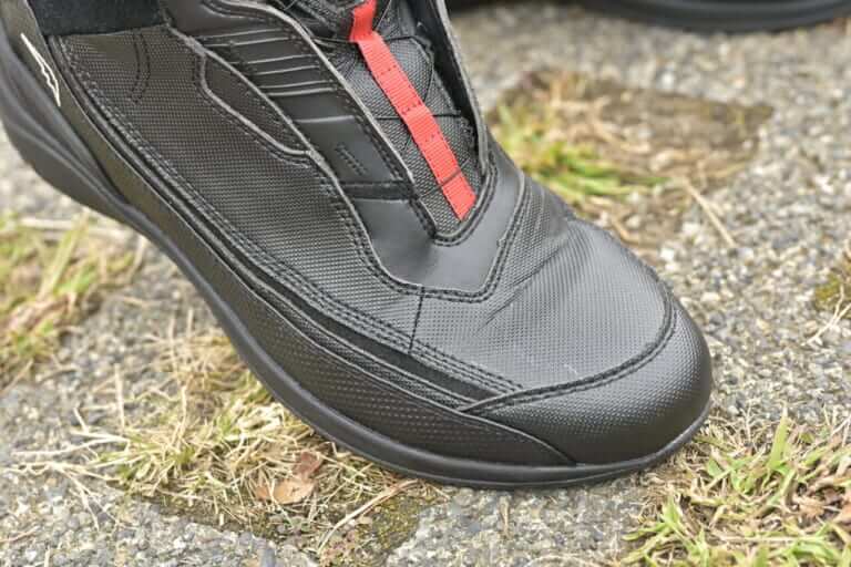 クシタニ ブロックフローシューズ】BOA®Lシリーズシステム＆新木型を