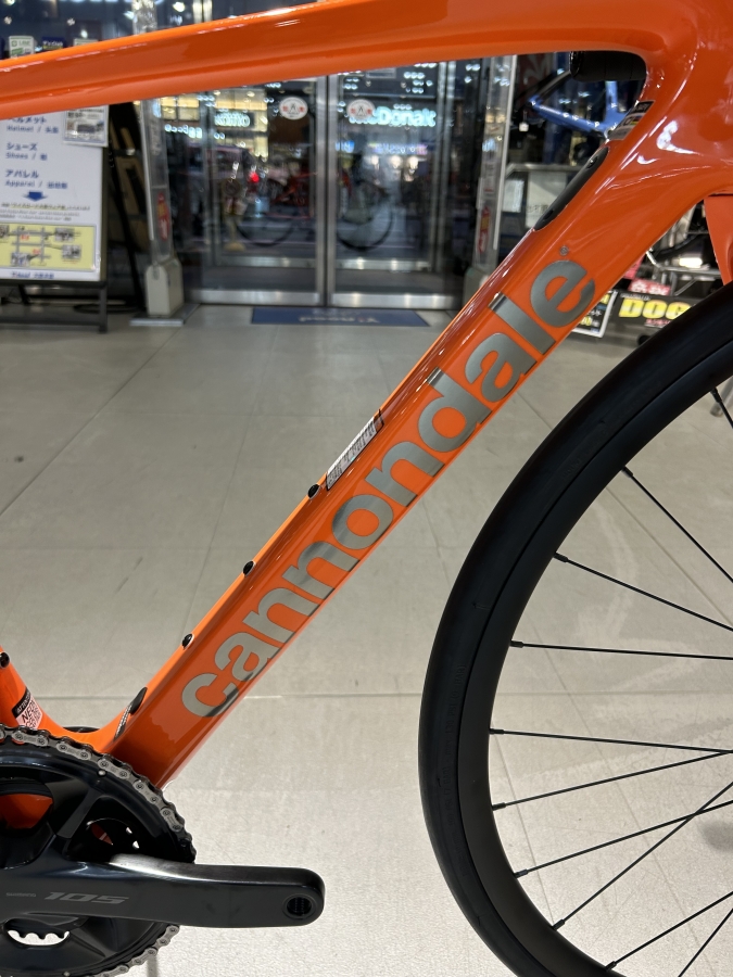 フラッグシップモデルと同形状のアメリカンロードバイクが大阪本館に