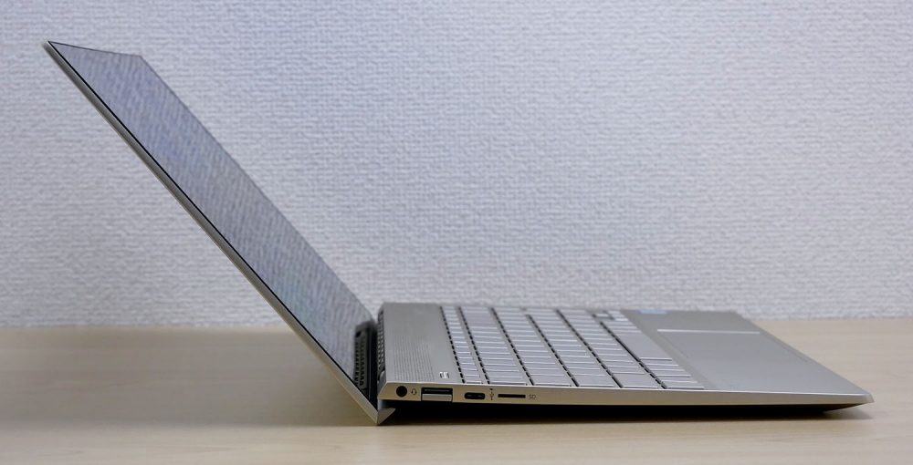 HP ENVY 13のレビュー！スタイリッシュな外観がいい！気になる点はある