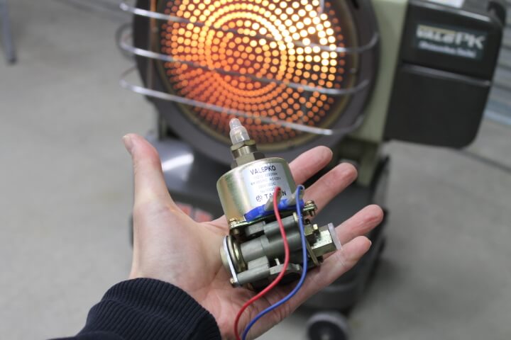 静岡製機VAL6（バルシックス）赤外線ヒーター快暖児の故障と修理 - Y