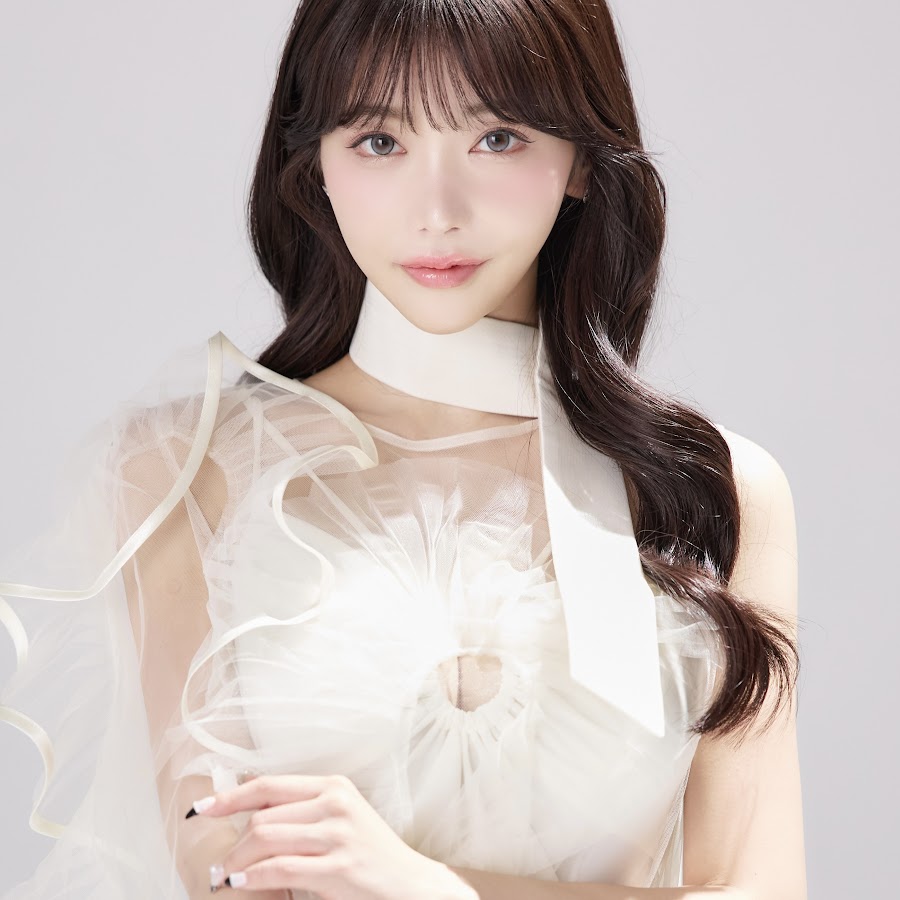 Rちゃん - YouTube