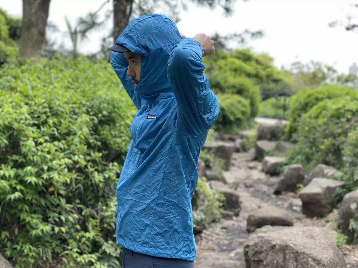 レビュー】軽量ウィンドブレーカーの代名詞-パタゴニアのフーディニ