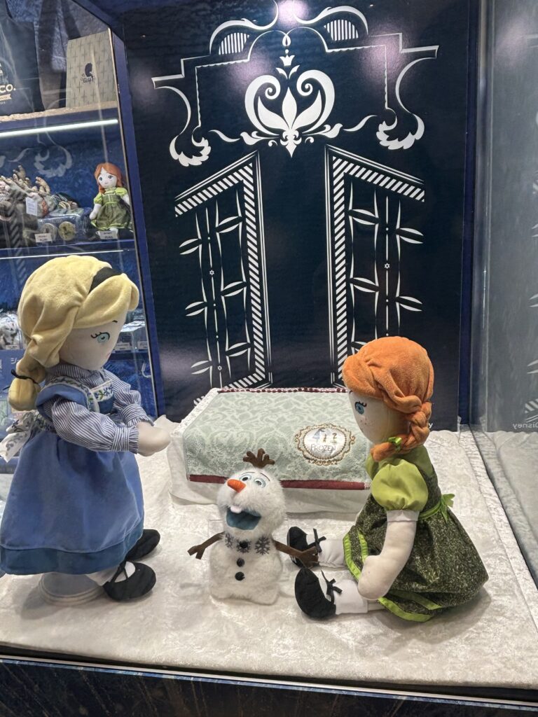 劇団四季】アナと雪の女王❄️2024/11/4マチネ⛄️①（劇場の雰囲気