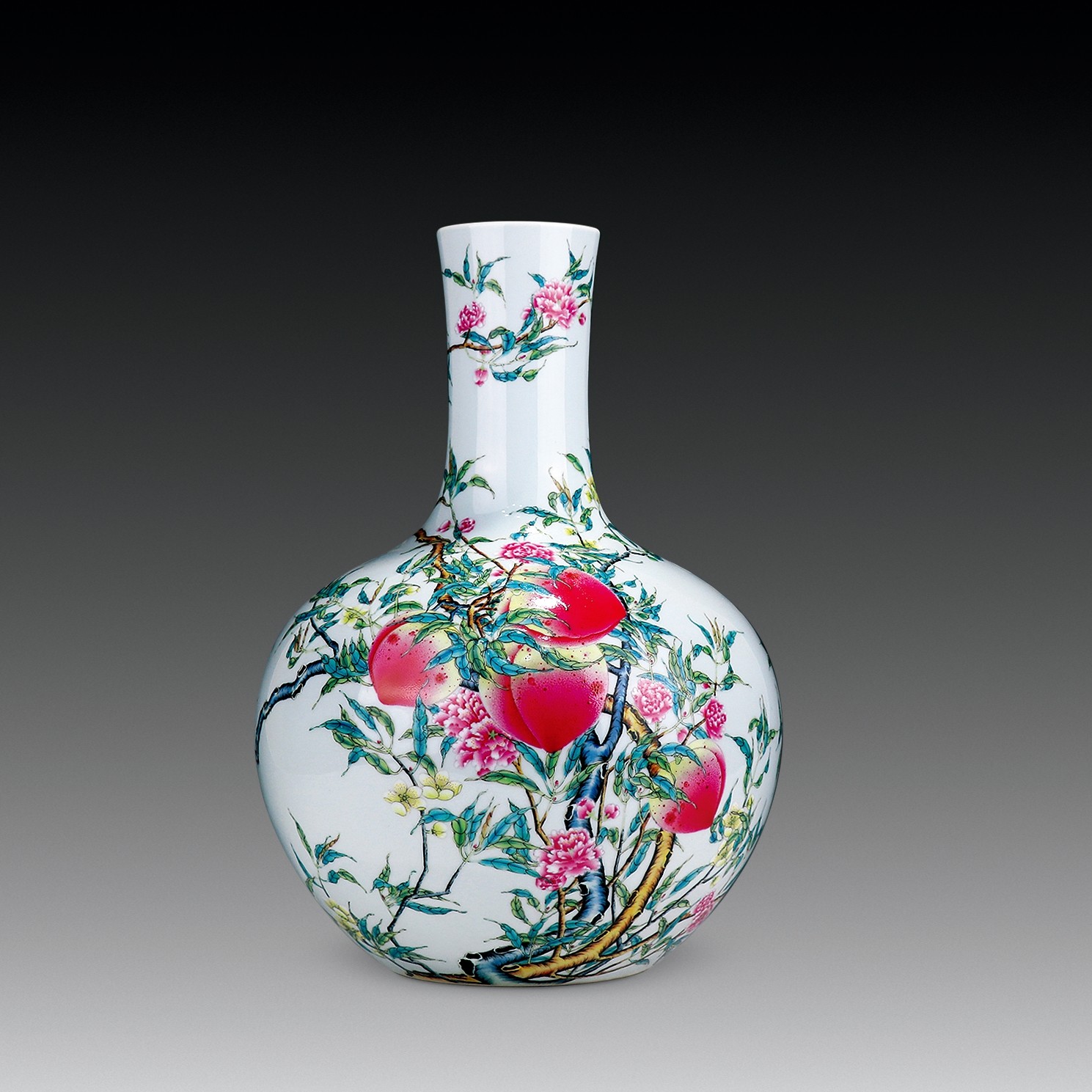 清雍正粉彩八桃天球瓶- 御承拍卖