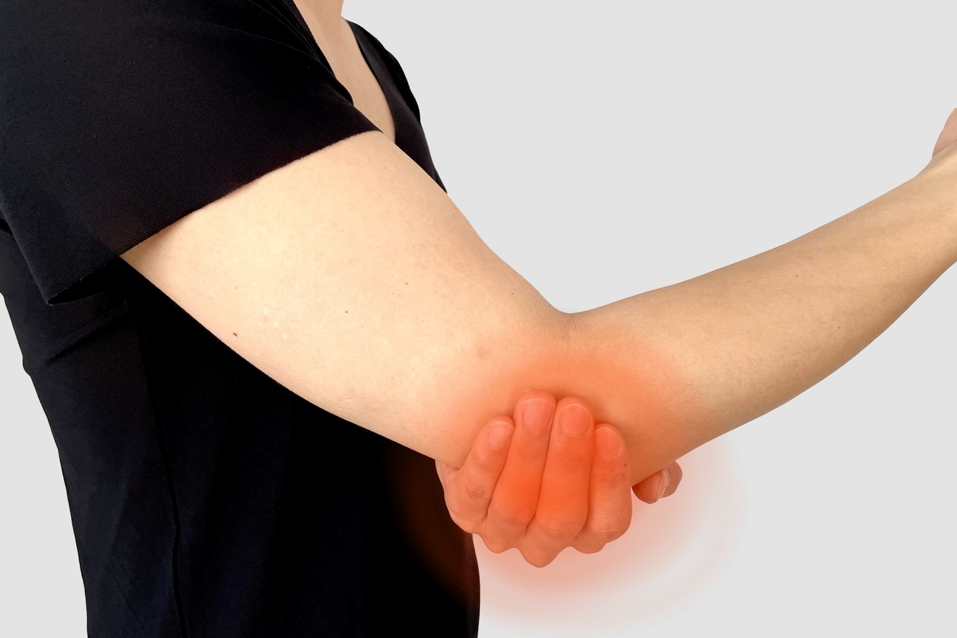 重いものを持つと肘が痛い？上腕骨外側上顆炎(テニス肘)の正体と今日