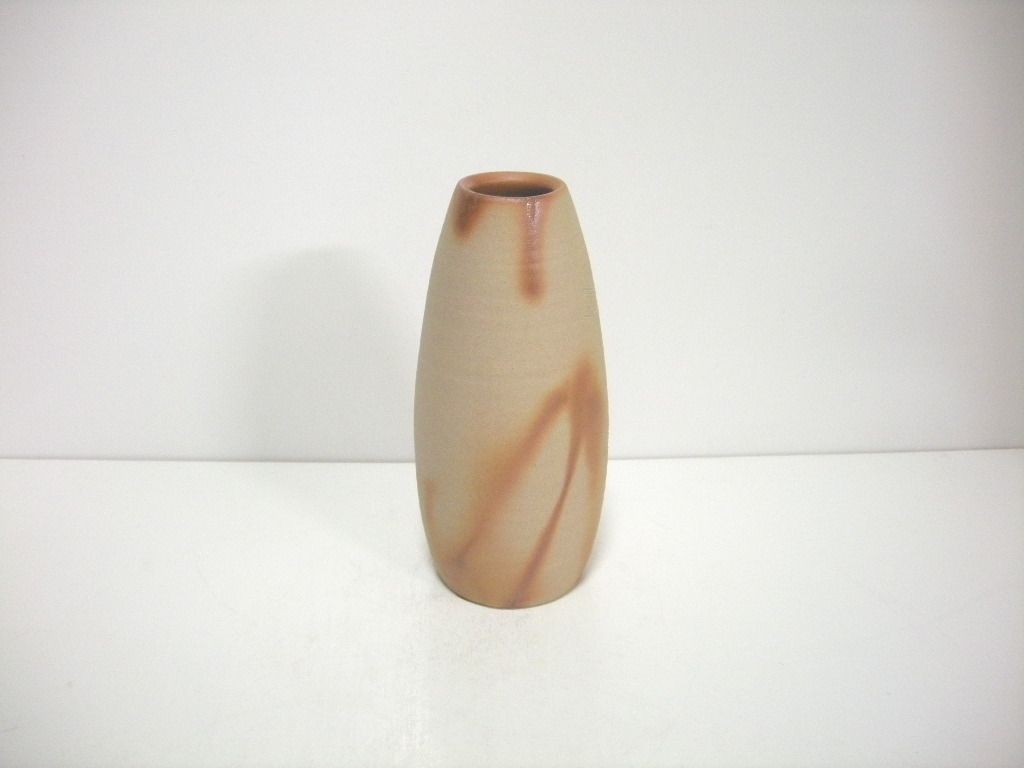 備前焼一品作 ひだすき長花瓶 - 花器ギャラリー 裕器 (ゆうき）