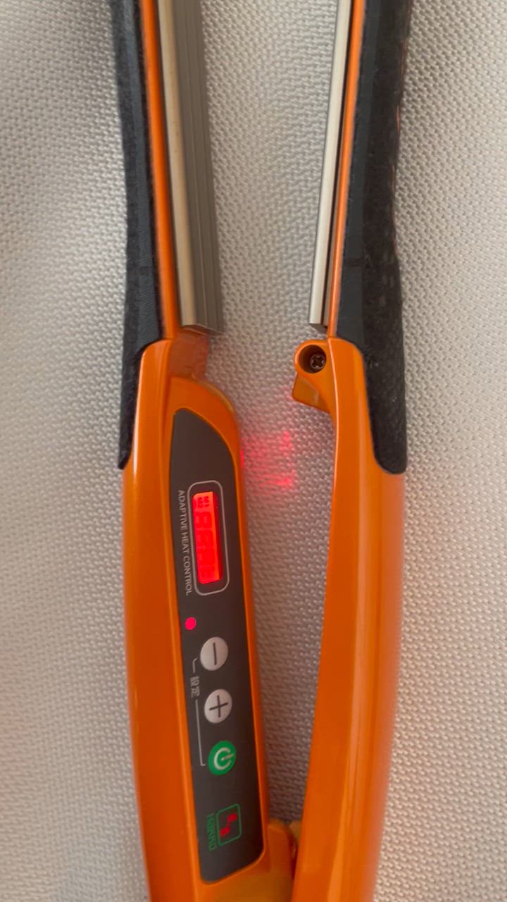 ADST（アドスト） プレミアム ストレートアイロン DS2 ADST Premium