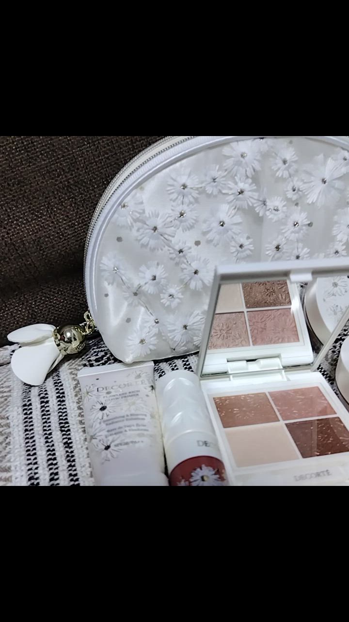 DECORTE（デコルテ） 【2024年クリスマスコフレ宅配便送料無料】COSME