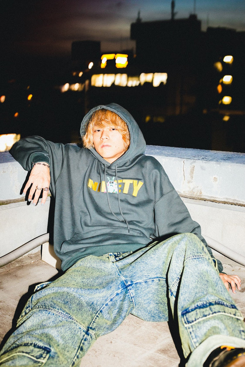 badmood × 9090 Moth Hoodie XLサイズ badmood × 9090 Moth Hoodie – YZ