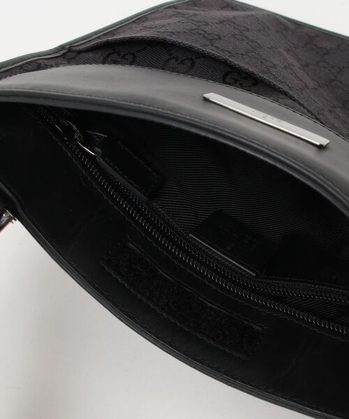 GUCCI（グッチ） GGキャンバス ショルダーバッグ - ブラック