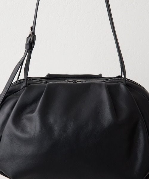 ear PAPILLONNER（イア パピヨネ） ボストンバッグ 「本革/430g