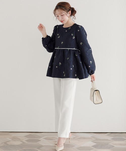 Fit more（フィットモア） フラワージャガードペプラムトップス