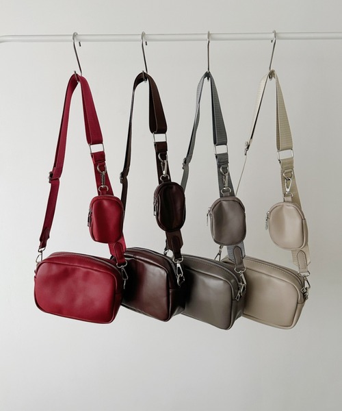 CLEA ショルダーバッグ バッグ マルチケース付きスクエアショルダー