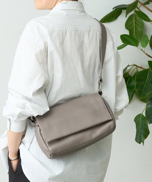 BEARDSLEY（ビアズリー） ショルダーバッグ バッグ 「本革」レザー