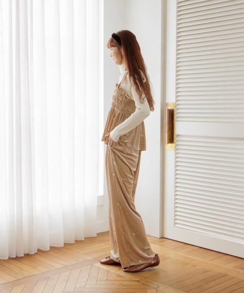 flower キャミソール ベロアエンブロイダリービスチェ : ZOZOTOWN