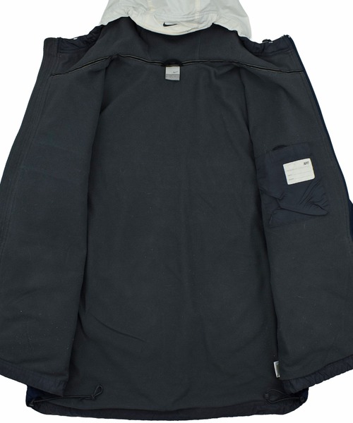 NIKE（ナイキ） ナイロンジャケット 「USED」Y2K NIKE フリース