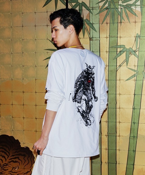VANS（ヴァンズ） tシャツ SAMURAI SS TEE ショートスリーブ