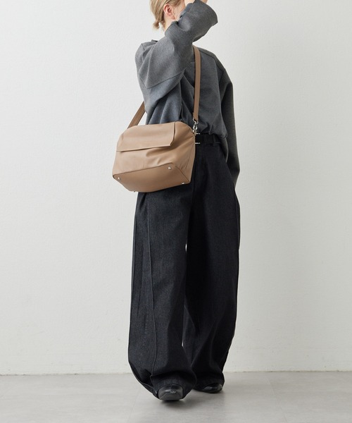 ear PAPILLONNER（イア パピヨネ） トートバッグ 「牛革」レザー