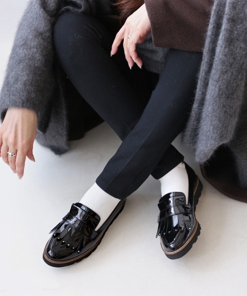 Fin（フィン） ローファー フリンジスタッズローファー レディース