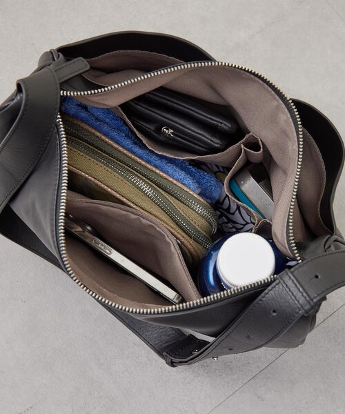 ear PAPILLONNER（イア パピヨネ） ショルダーバッグ バッグ 「本革