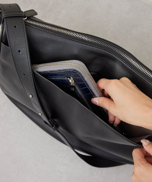 ear PAPILLONNER（イア パピヨネ） ショルダーバッグ バッグ 「本革